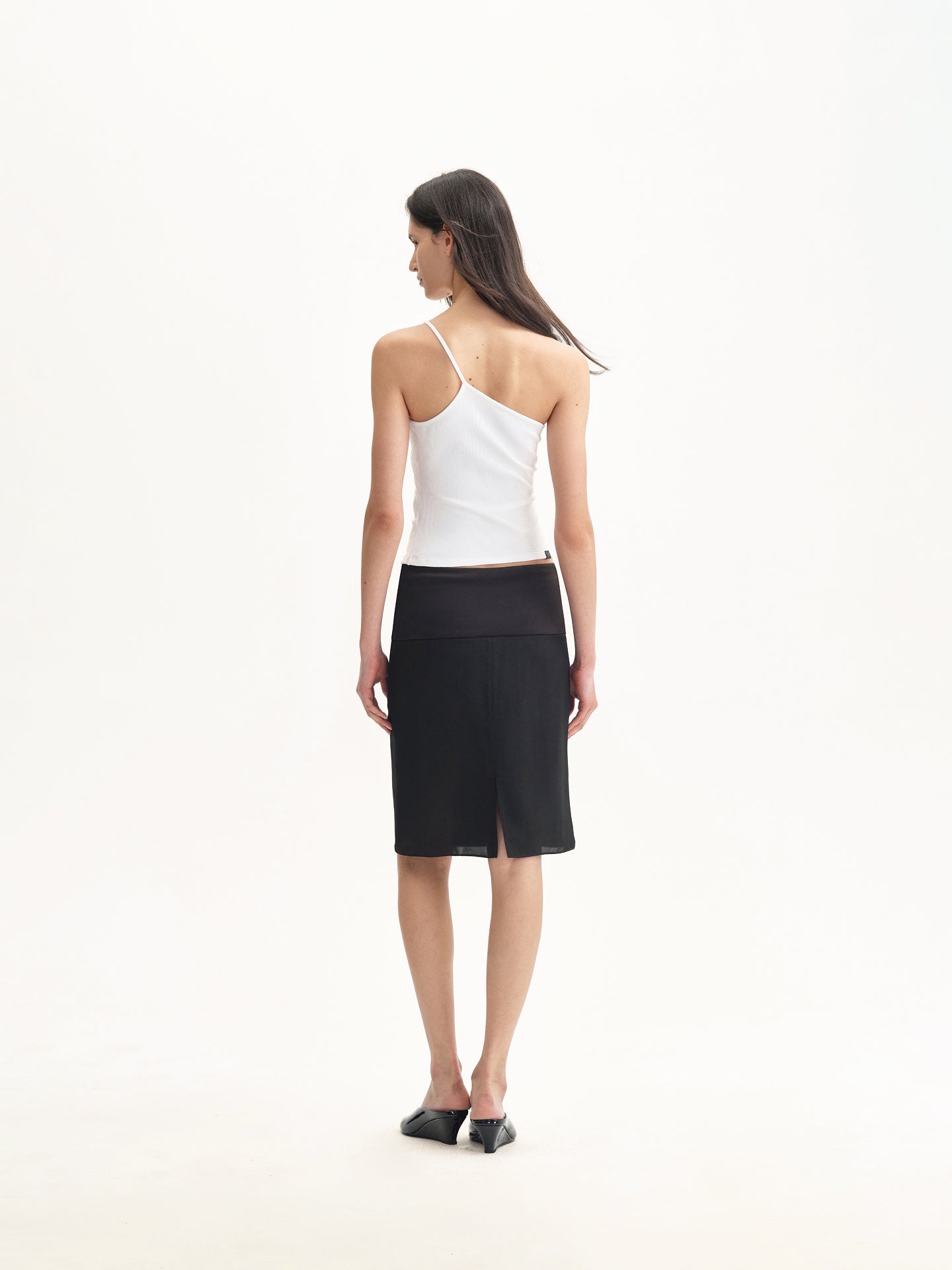 “Classique” Asymmetric Slim Tank Top