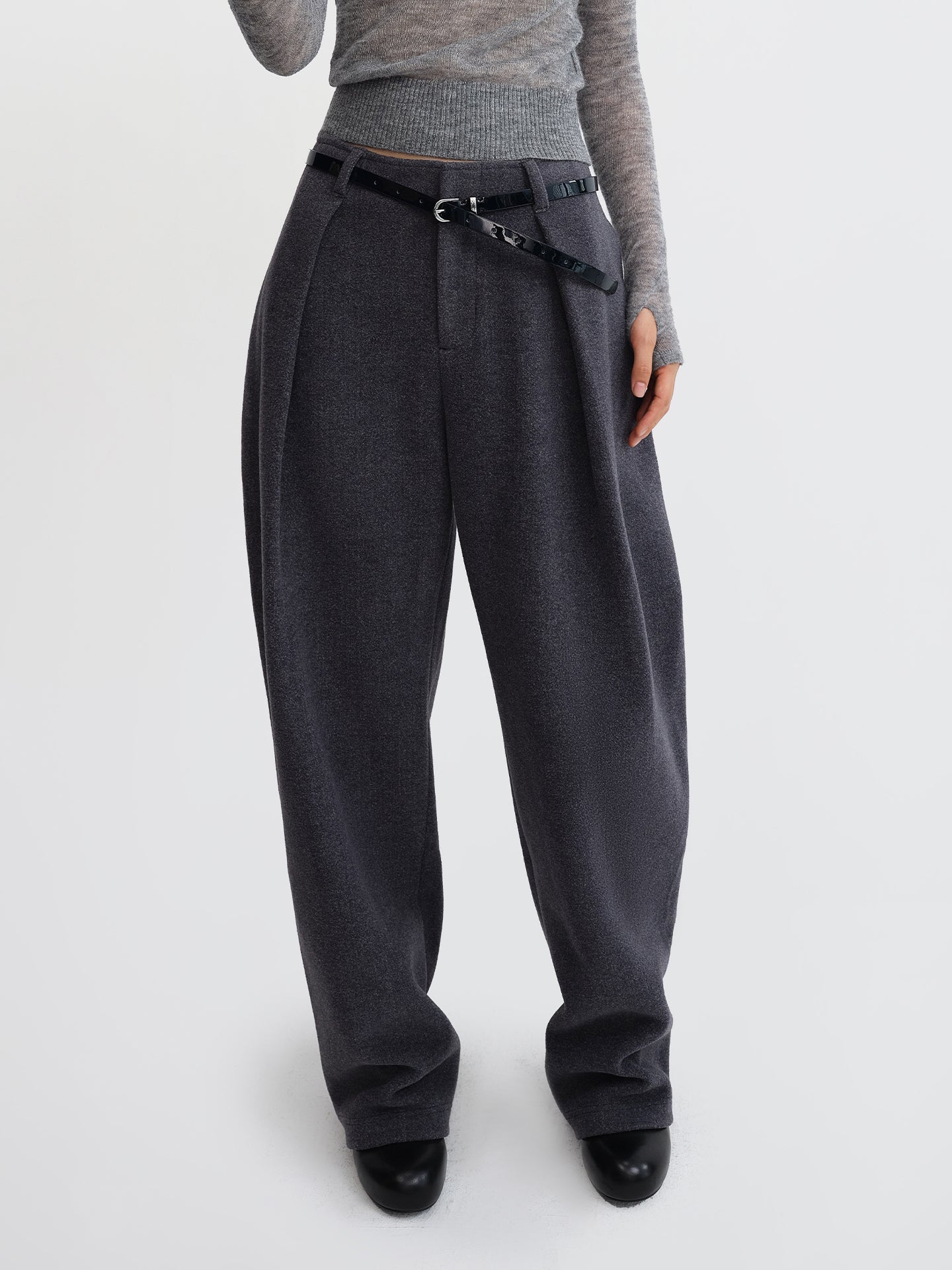 Mid-Rise Wool Banana Pants