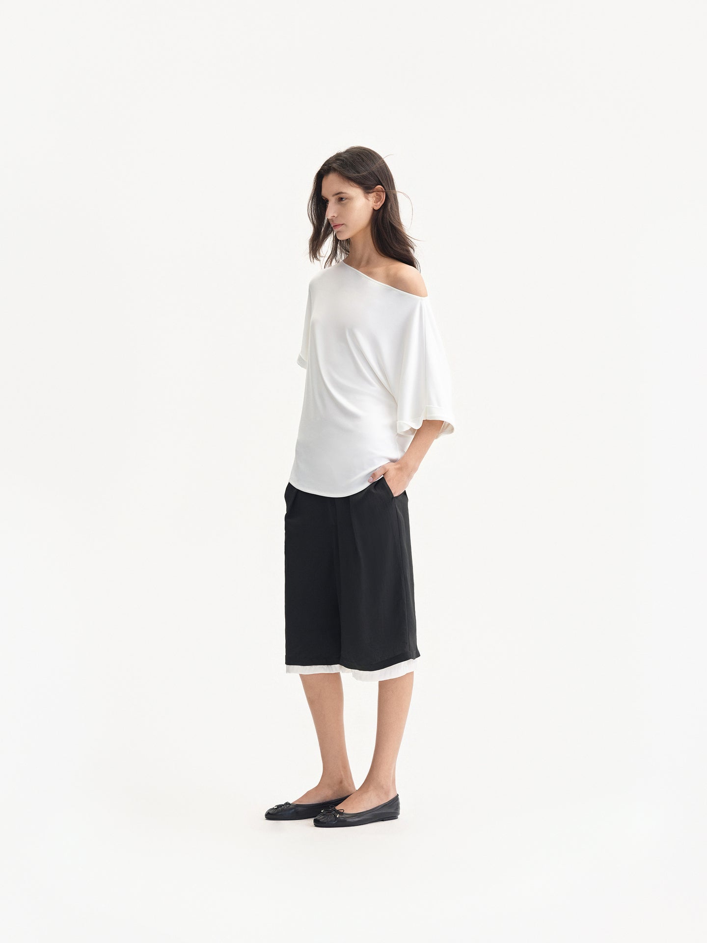 “Shore Breeze” Linen Bermuda Shorts