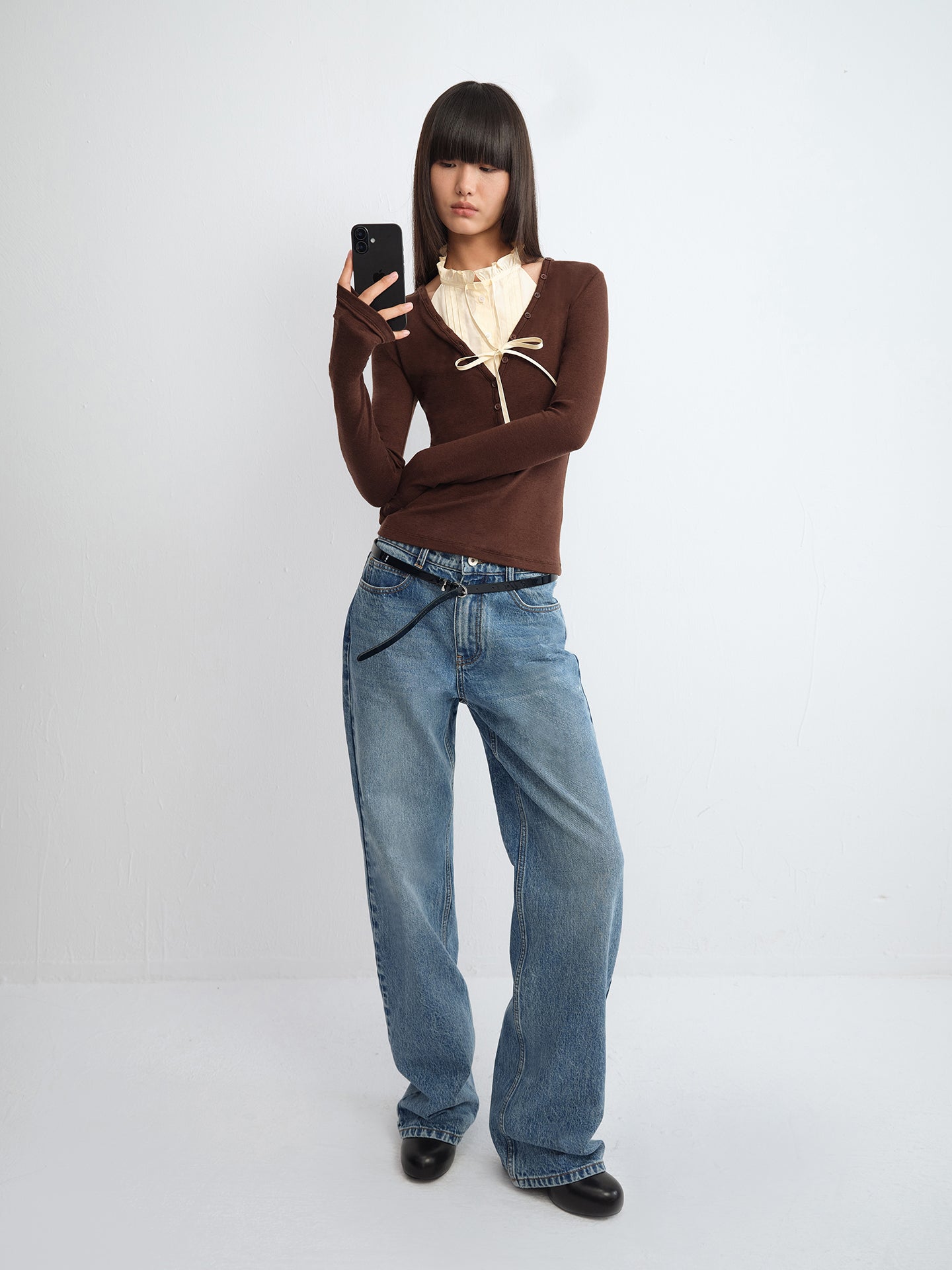 Adjustable V-Neck Buttoned Knit Top