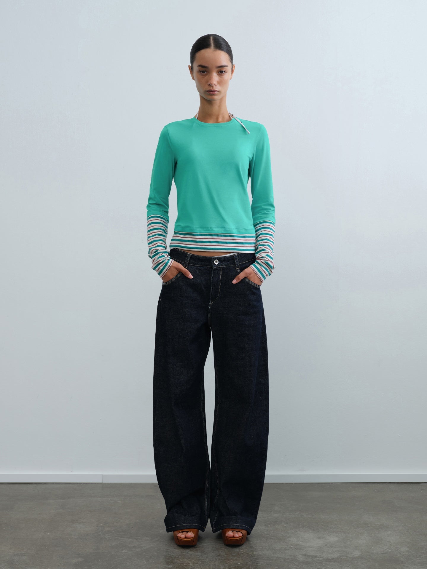 Harper Mid-Rise Banana Jeans