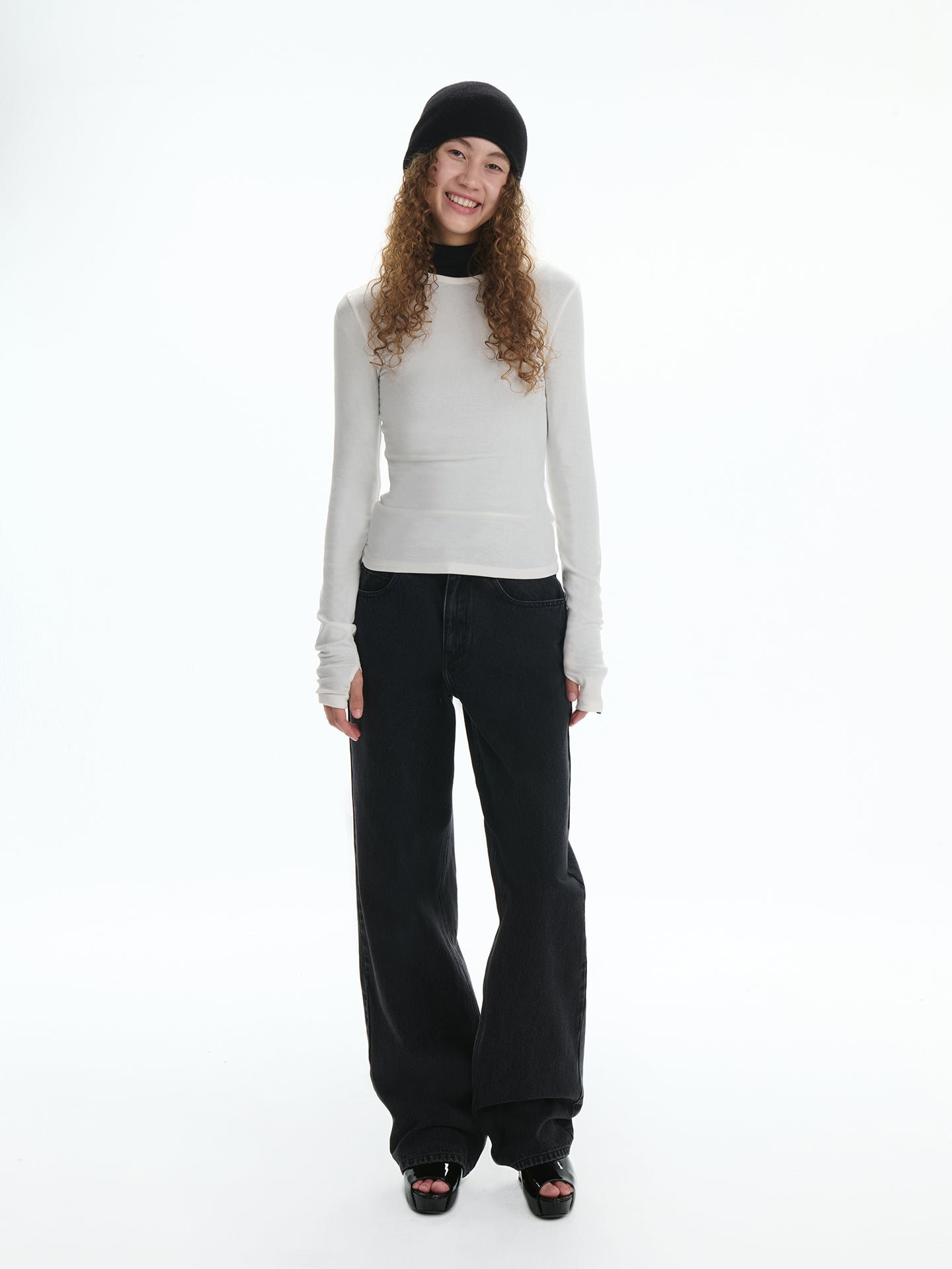 HF Mid-Rise Straight-Leg Denim Pants