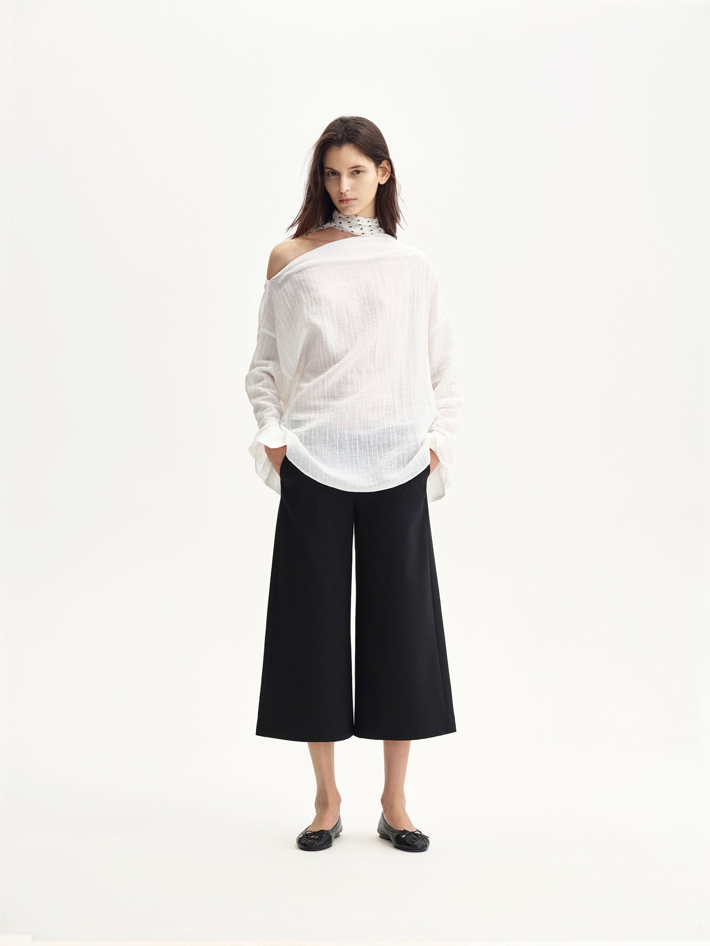 “Classique” Cropped Wide-leg Tailored Trousers