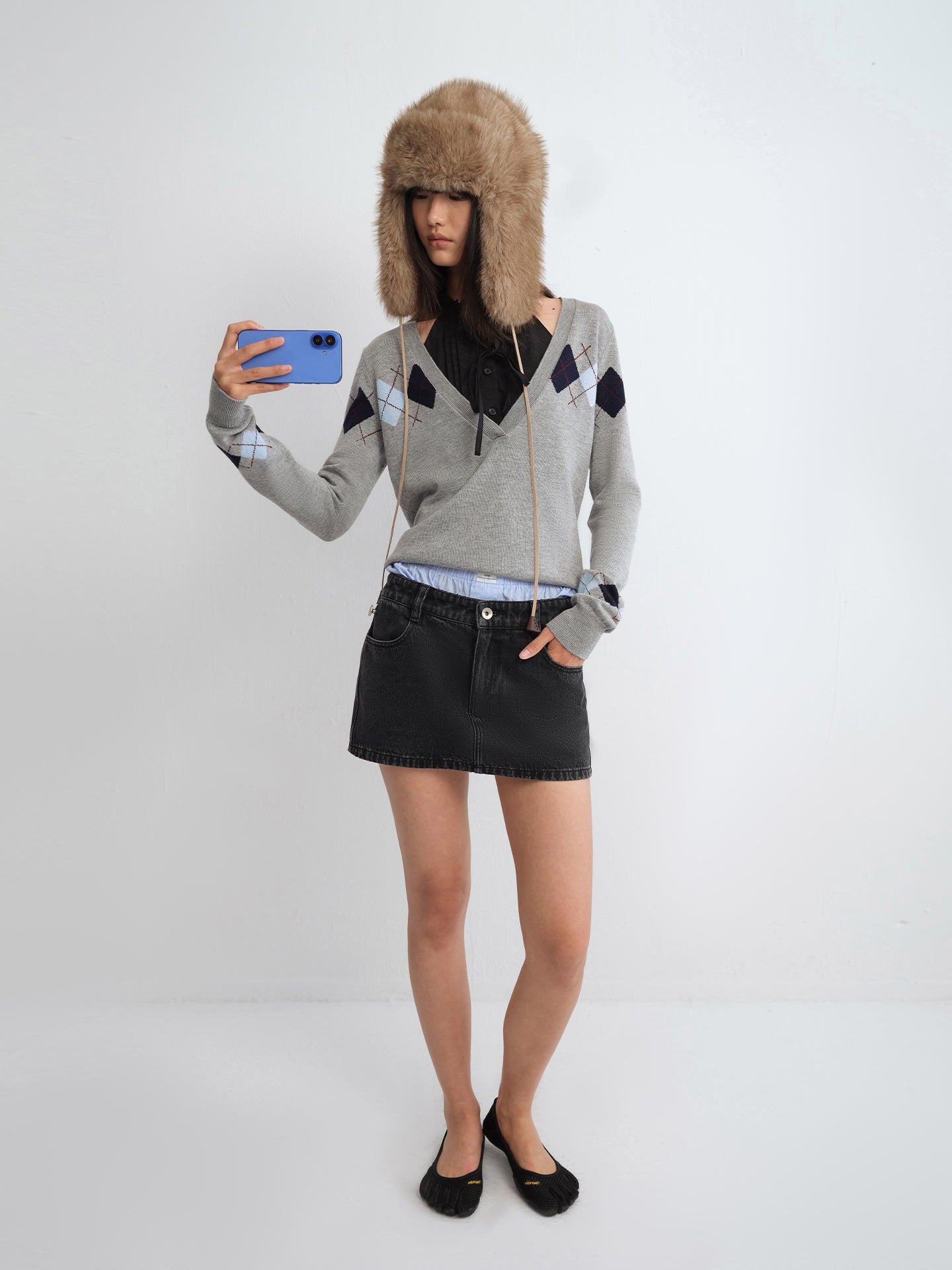 V-Neck Argyle Jumper