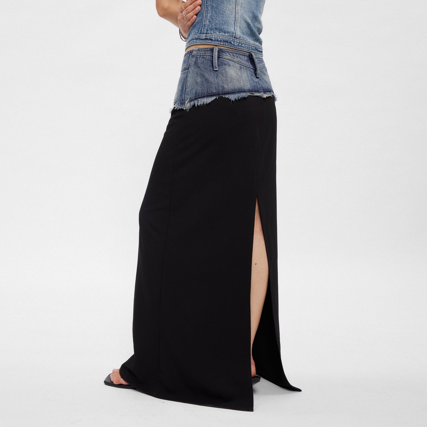 The Two Tone High-Slit Maxi Skirt