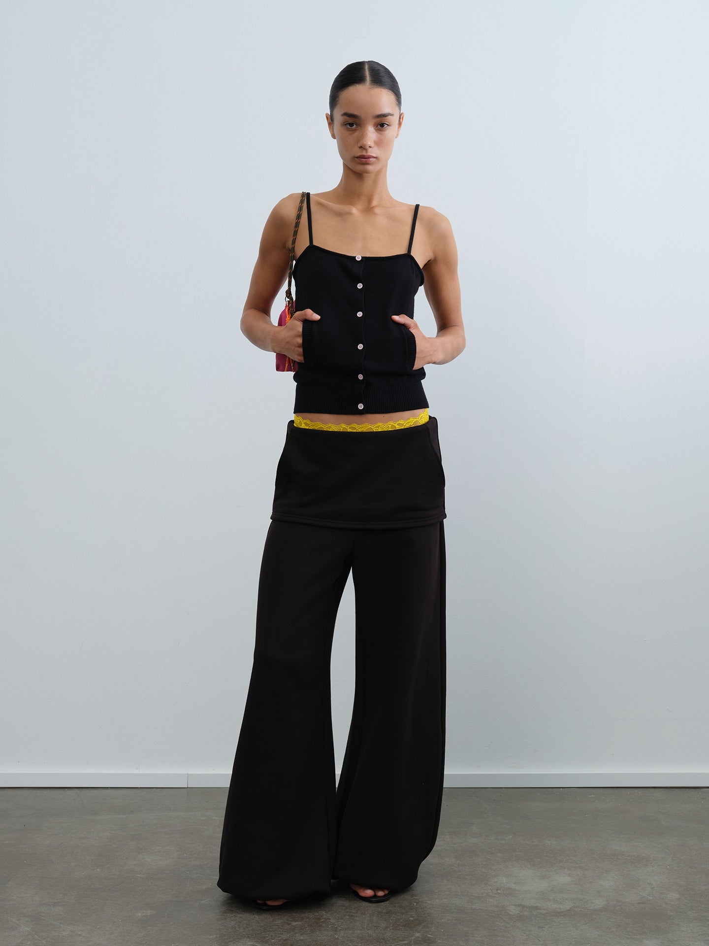 Diamond-Knit Cropped Cardigan/Buttons Knit Tank