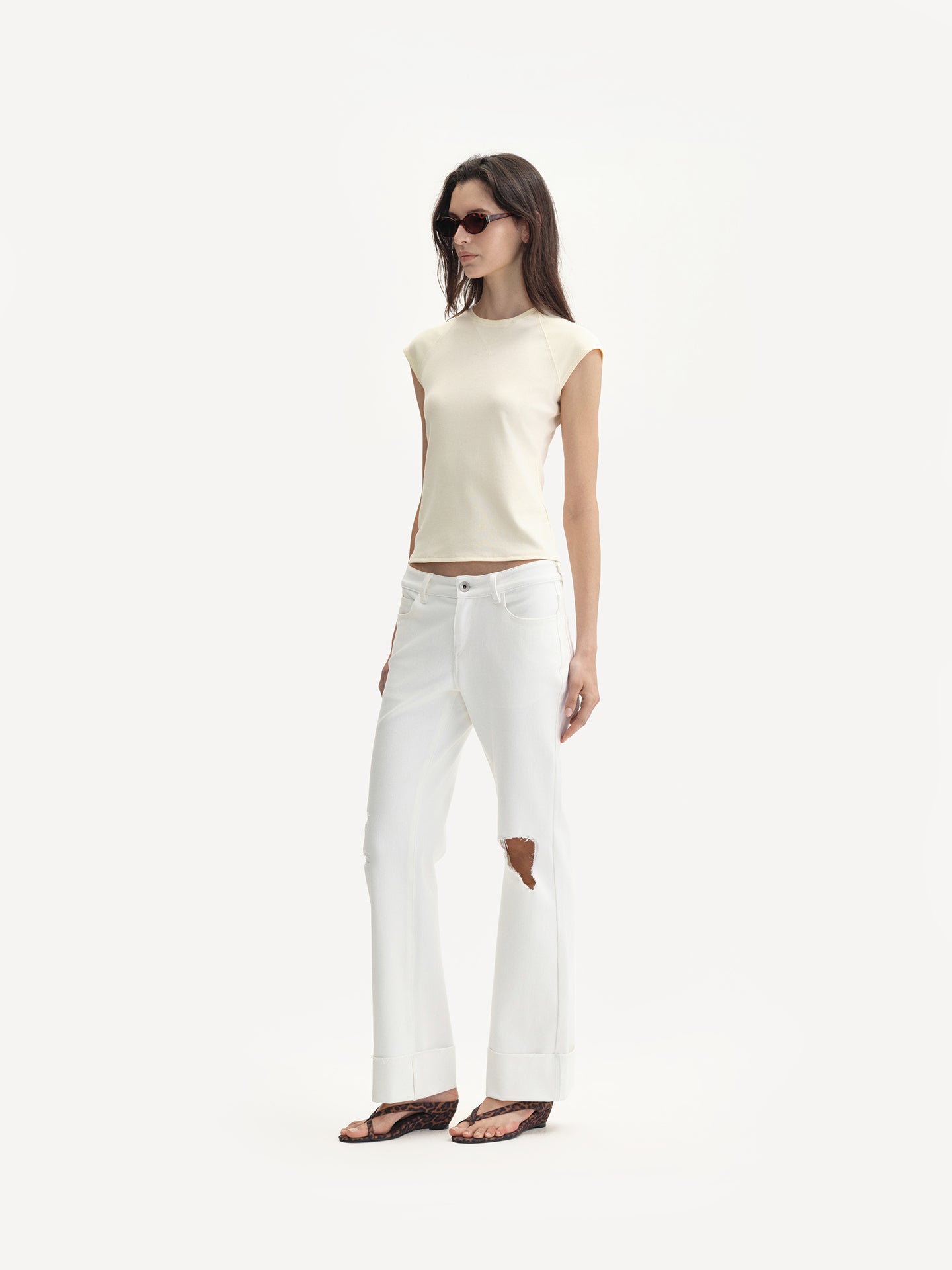 “Soft Edge” Contrast Cap-sleeve T-shirt