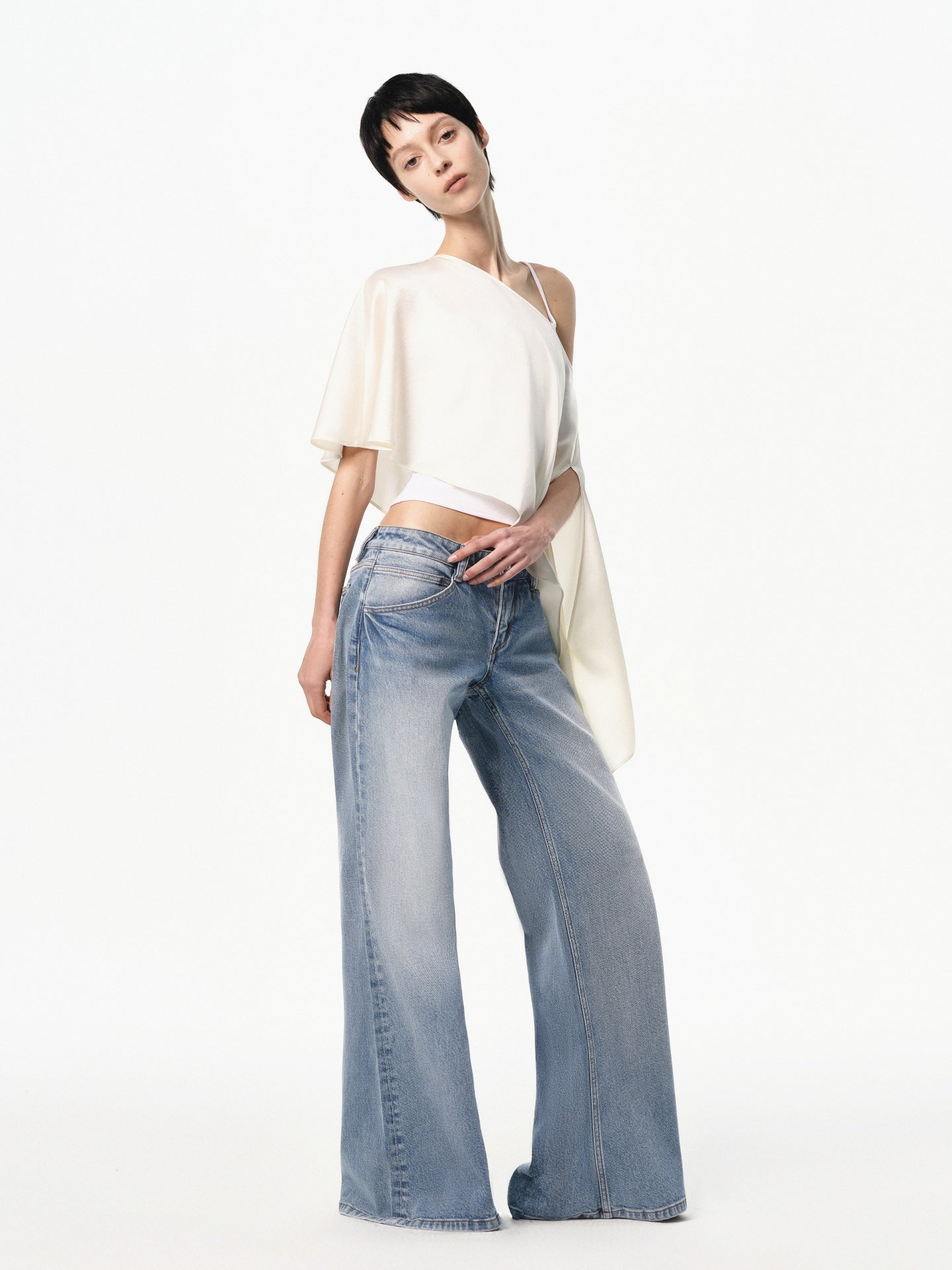 “Dandy” Low-rise Flared Jeans