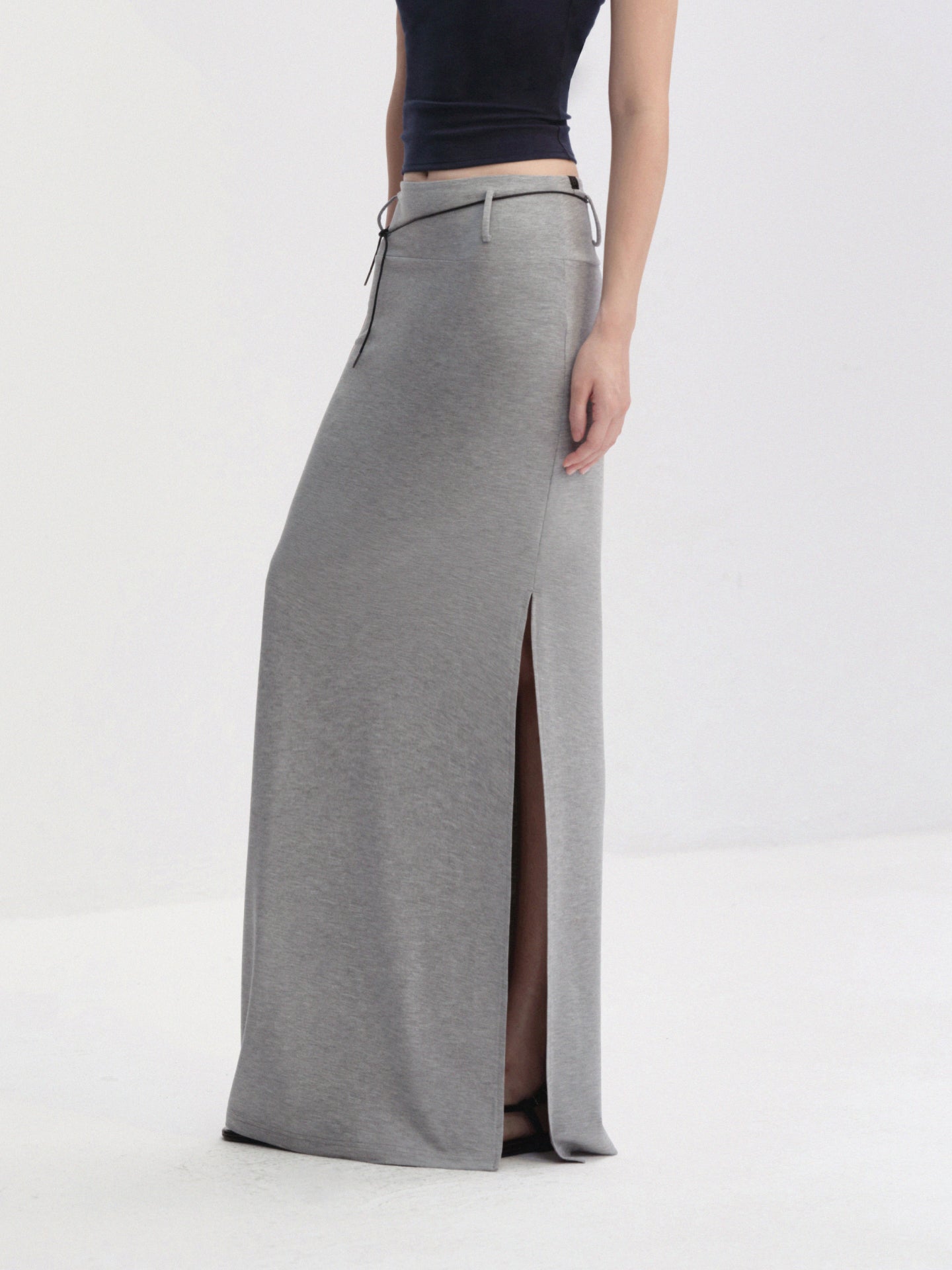 Pull-On Side Slit Column Skirt