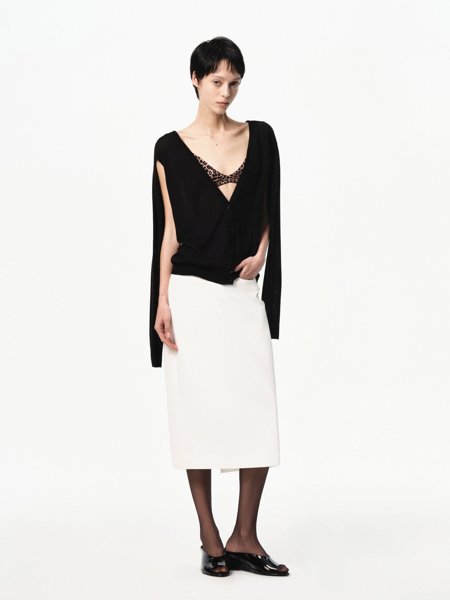 “Classique” Structured Slit Skirt