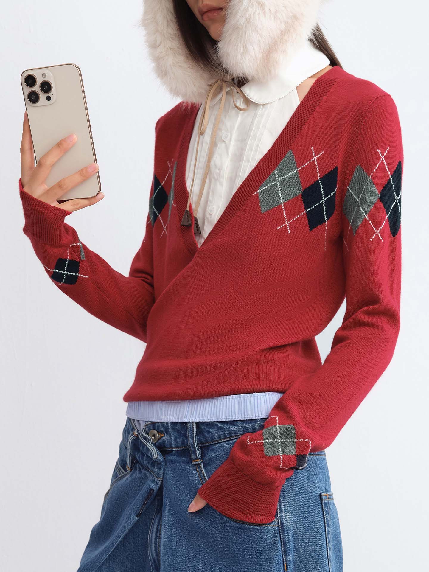 V-Neck Argyle Jumper