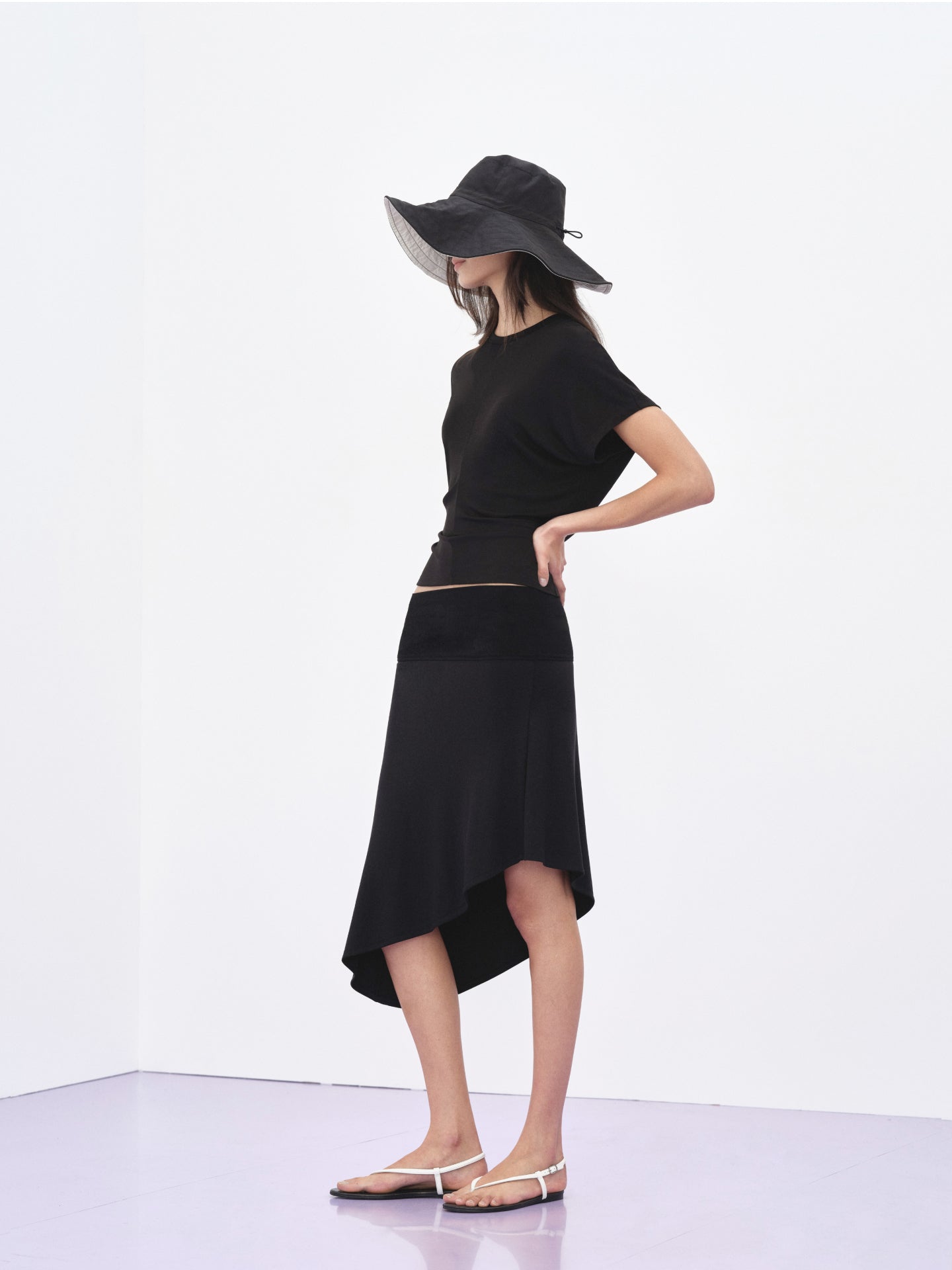 “Take a Walk” Reversible Wide-brim Bucket Hat