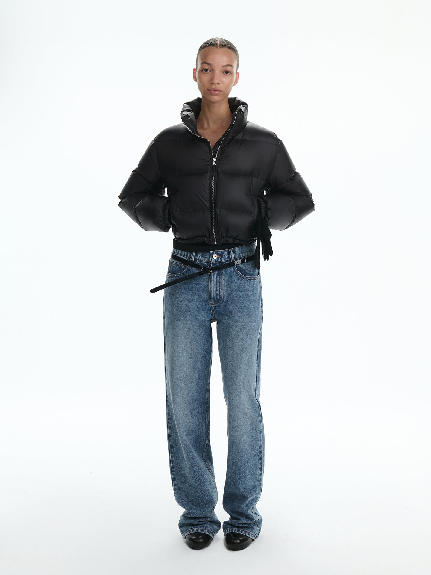 HF Mid-Rise Straight-Leg Denim Pants