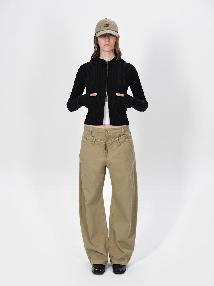 The Double Panels Curved-Cut Cargo Pants