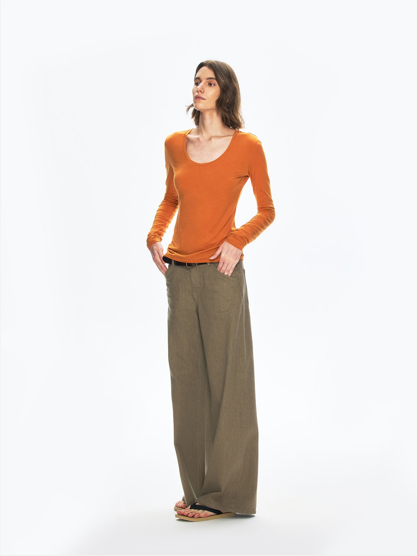 Versatile U-Neck Slim-Fit Long-Sleeve T-Shirt