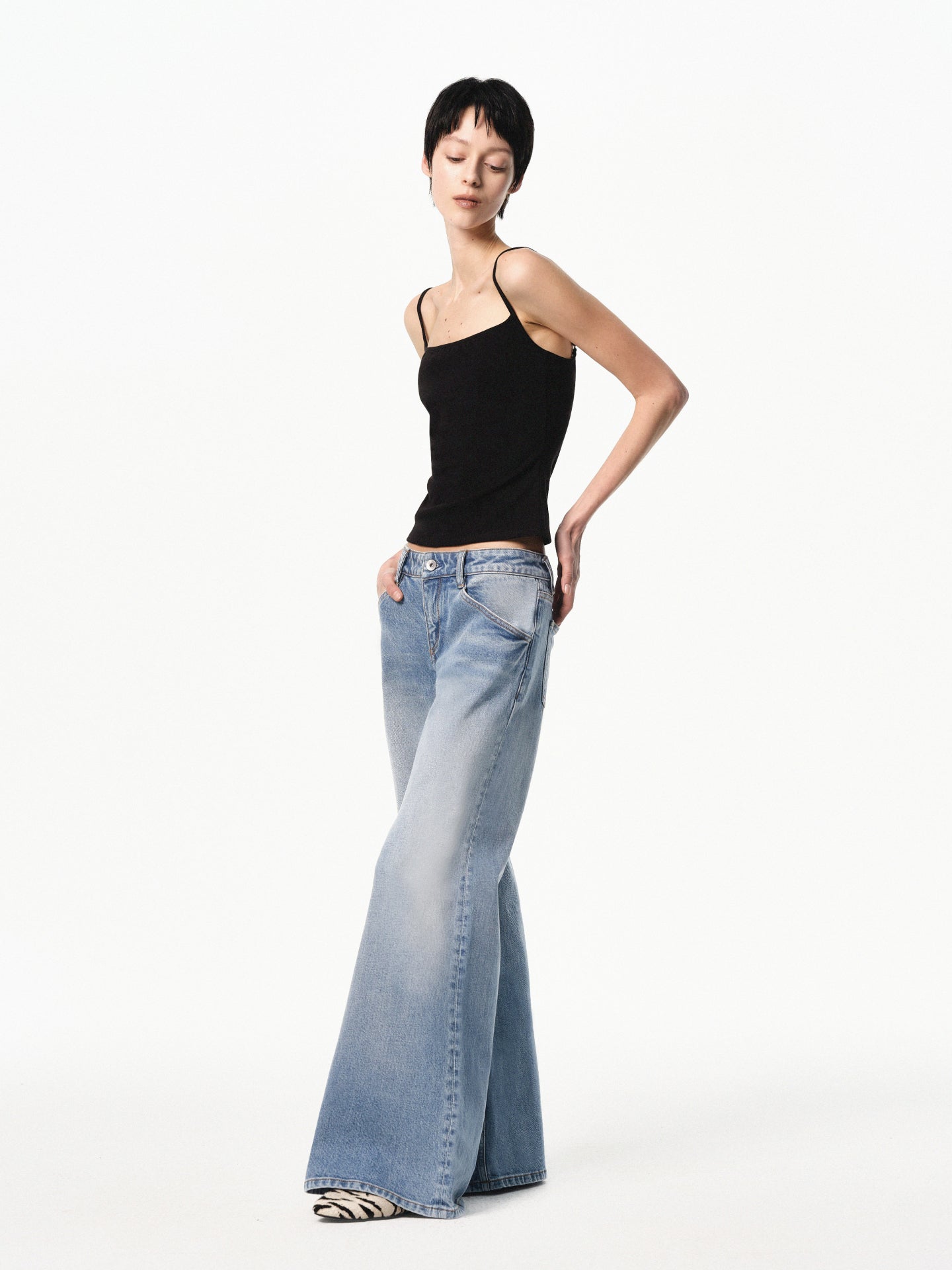 “Dandy” Low-rise Flared Jeans