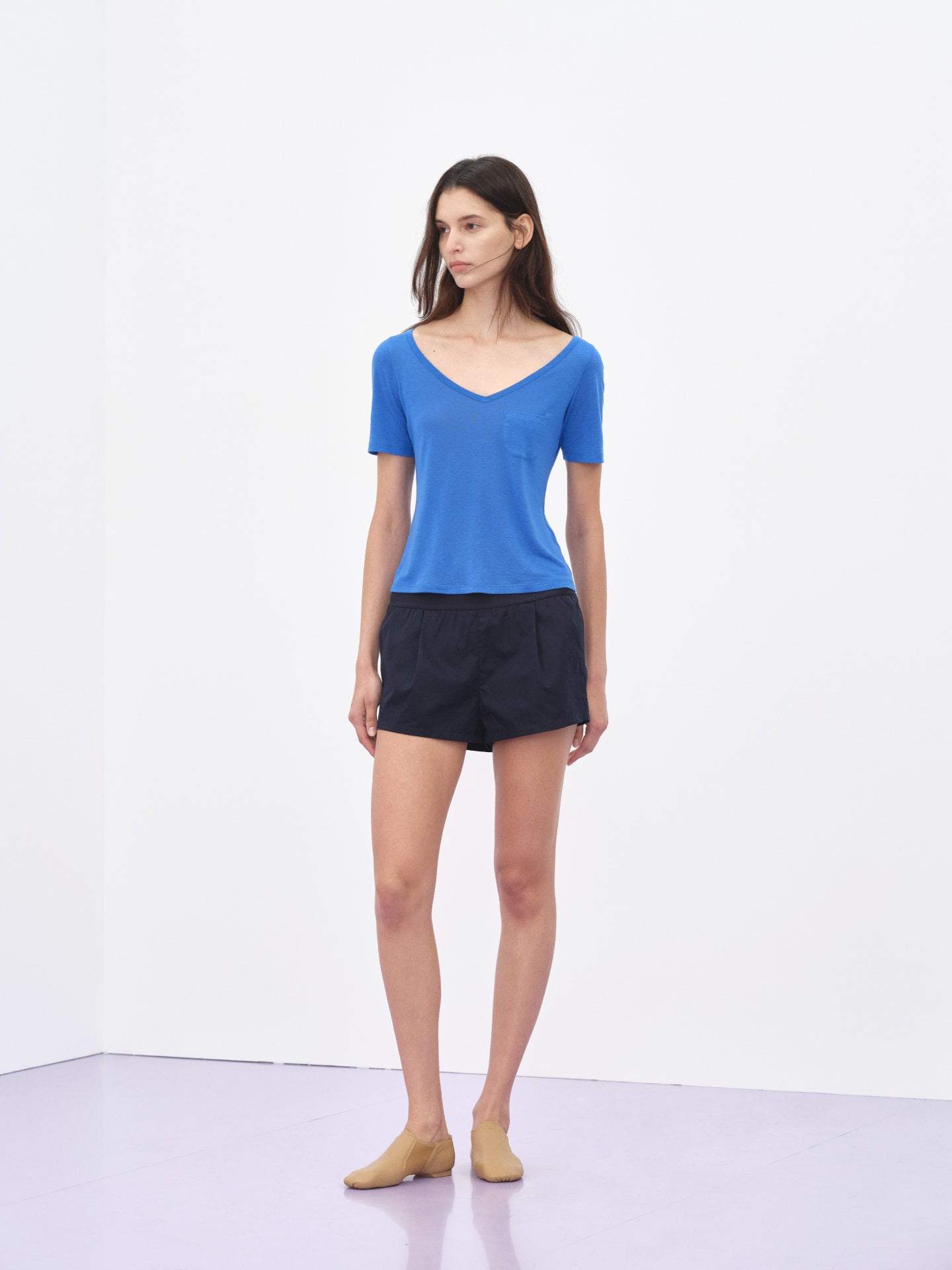 Lightweight V-neck Pocket T-shirt