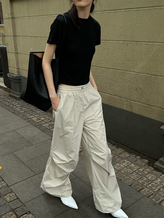 The Wander Track Pants